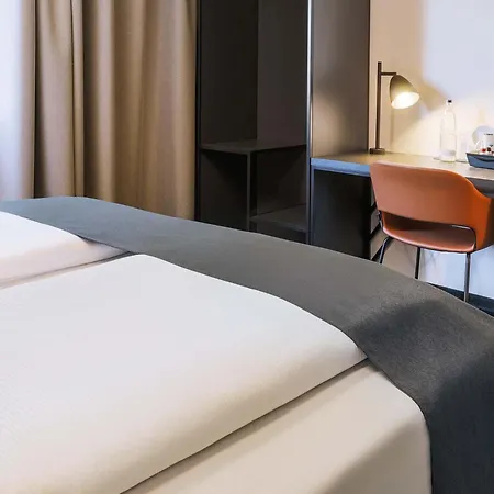 Bruchsal-karlsdorf 3*